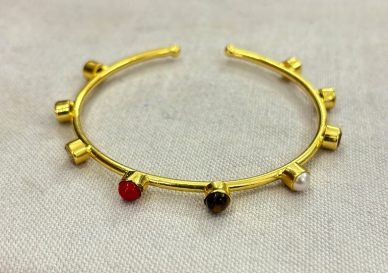 Small stone bangle