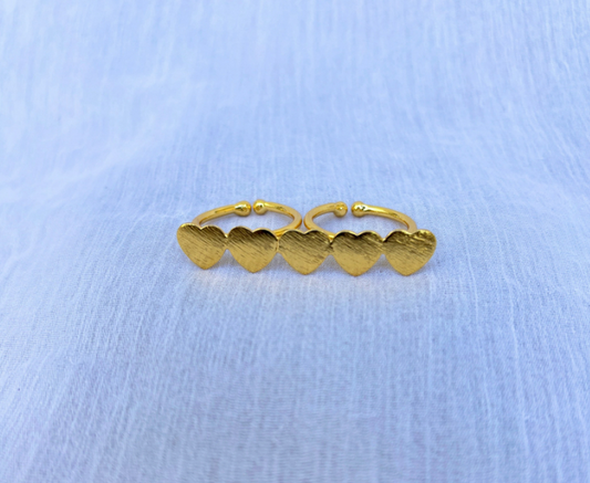 5 Heart ring