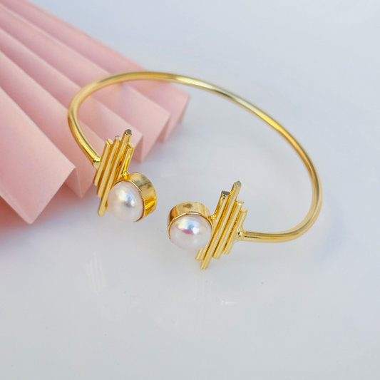 Real pearl with stick Bangle