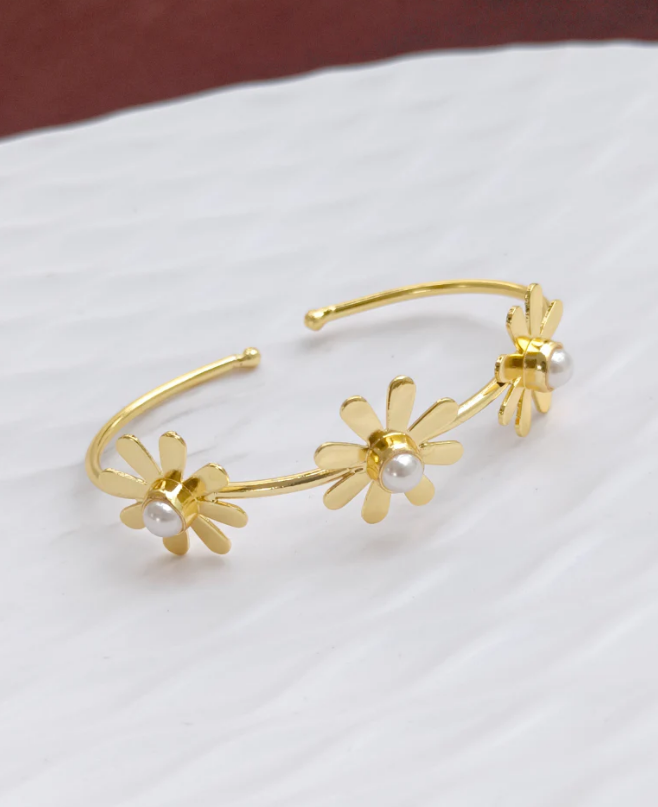 3 Flower adjustable Bangle with real pearl